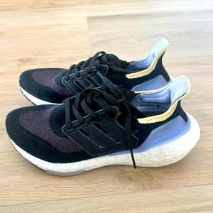 adidas Women's Ultraboost 21